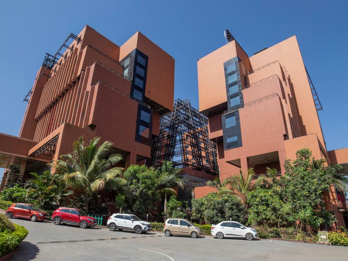 ザ オーキッド ホテル プネー エクステリア 写真 The National University of Singapore