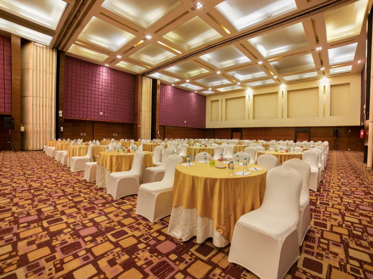 ザ オーキッド ホテル プネー エクステリア 写真 The Grand Ballroom