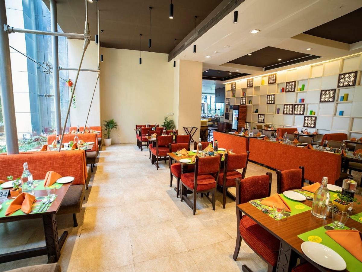 ザ オーキッド ホテル プネー エクステリア 写真 The restaurant