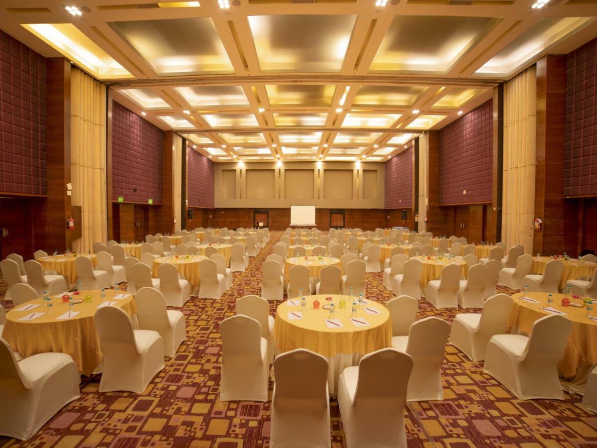 ザ オーキッド ホテル プネー エクステリア 写真 The Grand Ballroom