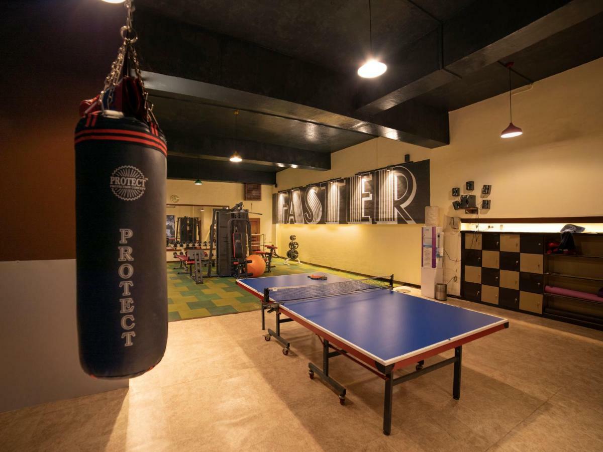 ザ オーキッド ホテル プネー エクステリア 写真 The gym at the hotel